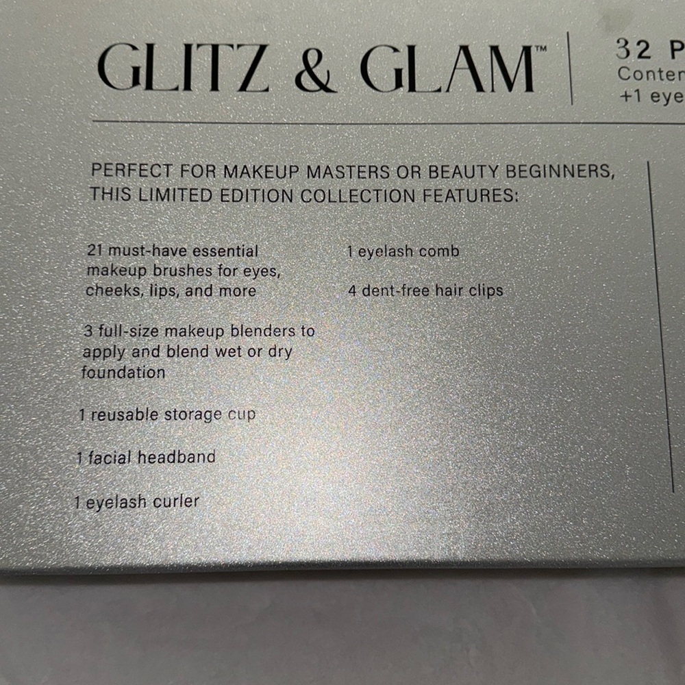 2024 Glitz & Glam Christmas holiday 31 piece essential brush collection 🎀💎 - Picture 12 of 16